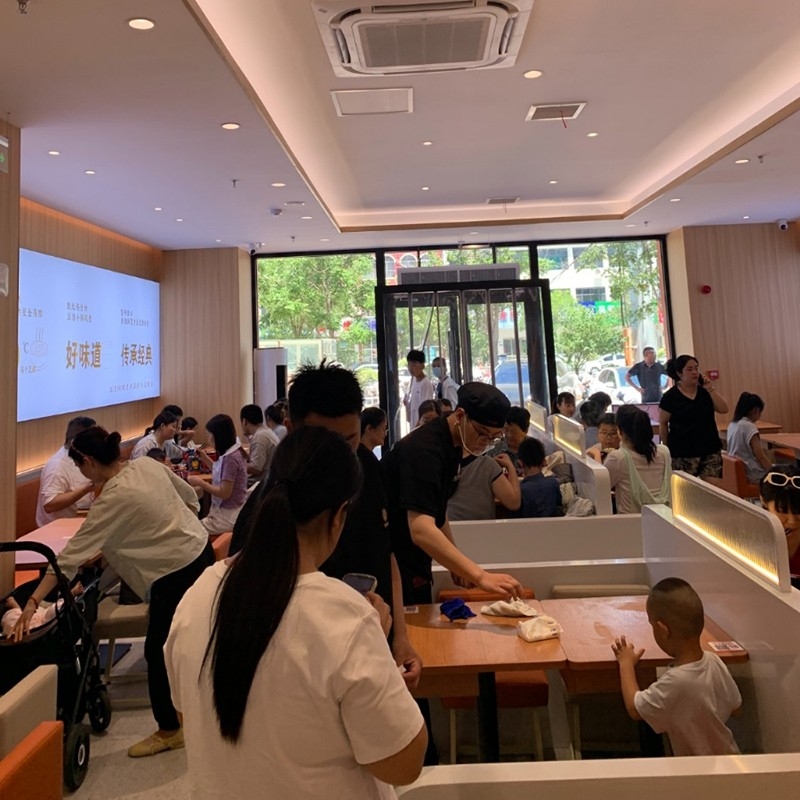 狀元米線，二十年專注純大米米線，品質(zhì)保障，市場(chǎng)信賴。選擇我們，共享美味商機(jī)，成就創(chuàng)業(yè)夢(mèng)想！